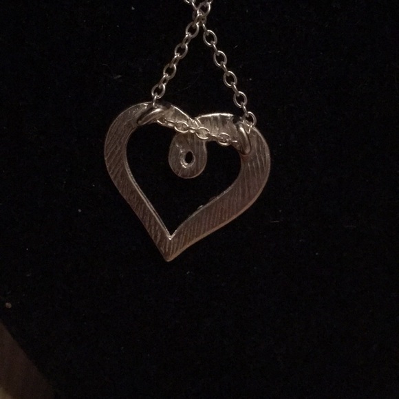 Silvertone rhodium plated pink rhinestone necklace - Picture 2 of 5